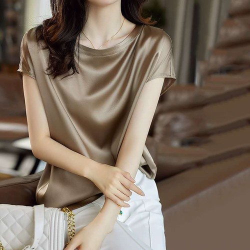 Casual and elegant women - and,