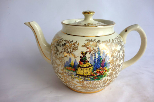 Sadler crinoline lady gold - &,