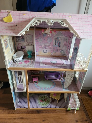 Kidcraft dolls house story - dolls, 3