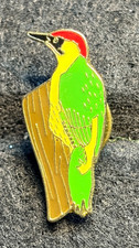 RSPB GREEN WOODPECKER PIN BADGE NO CARD