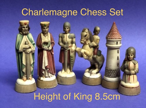 Small charlemagne chess set - small,