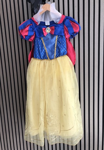 Disney store snow white - disney,