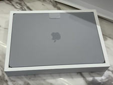 MacBook Air 15-inch (2024) - Apple M3 8-core and 10-core GPU -16GB RAM - SSD 512