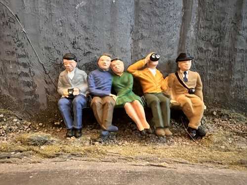 Painted seated spectators - spectators,