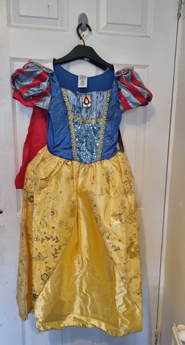 Disney official snow white - disney,