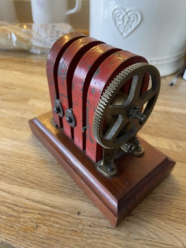 Ww2 mini magneto 115v - ww2, magneto-