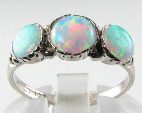 9ct white gold fiery - 9k,