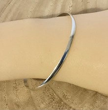 9ct White Gold Classic Design