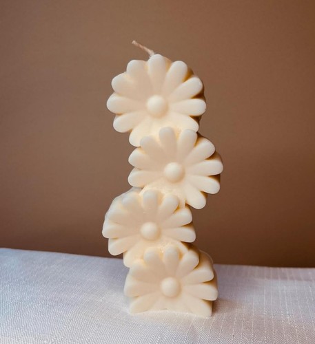 Handmade daisy flower pillar - handmade,