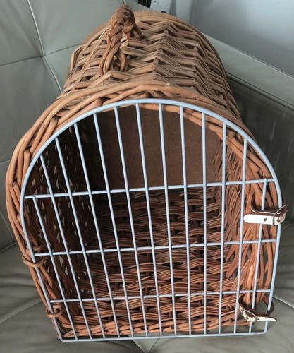 Vintage wicker basket pet - wicker,