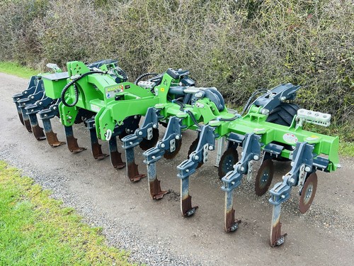 Agriweld mantis front - mantis,