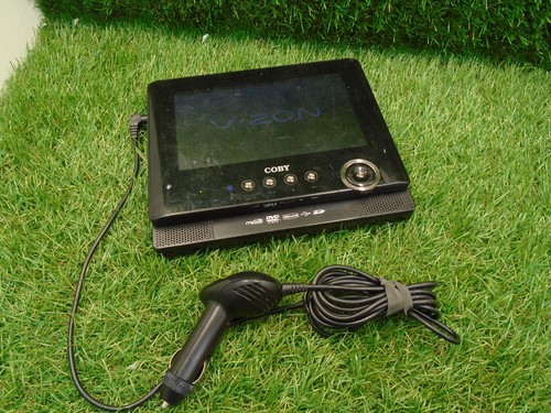 Coby dvd7051d portable dvd - tf-dvd7051d,