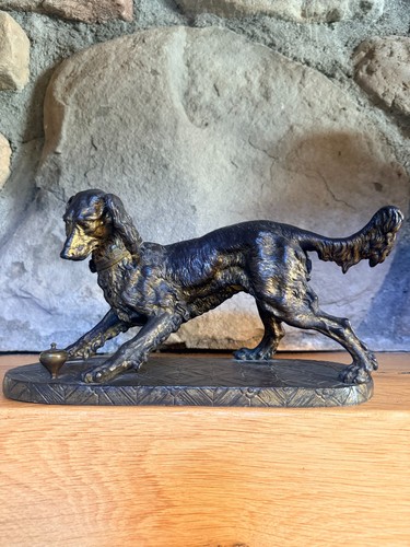 Bronze hunting dog playing - bronze,