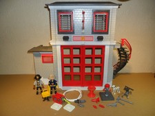 PLAYMOBIL FIRE STATION 5981 COMPLETE (Figures, Accessories,Garage)