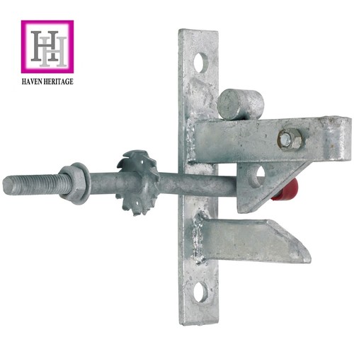 Self locking auto - gate, catch