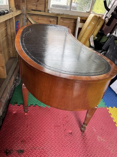This vintage mahogany