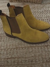 Penelope Chilvers Women's