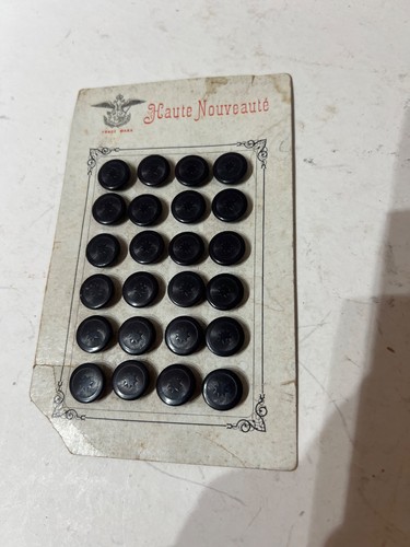Haute nouveaute vintage old - haute,