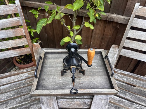 Vintage spong cast - spong,