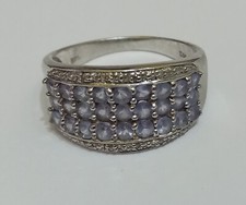 white gold (9 carat) ring with diamonds. (375 and DIA stamped on ring)