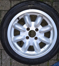 Ford escoŕt Minilite Wheels