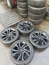 SET OF LAND ROVER DISCOVERY