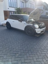 BREAKING Mini Cooper S R56 1.6 Petrol 6 Speed Manual PEPPER WHITE PARTS ONLY