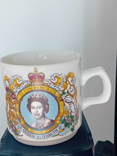 Queen elizabeth silver - queen,