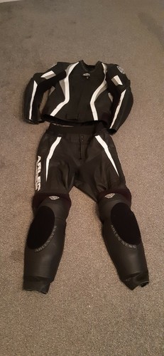 Arlen ness leathers - size, 38