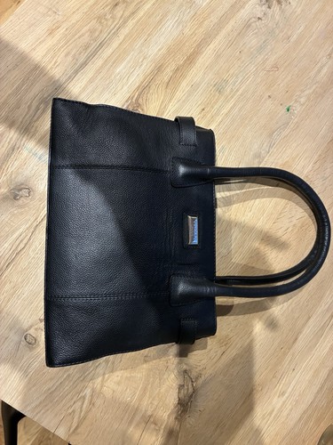 Medium sized black leather - medium-sized,