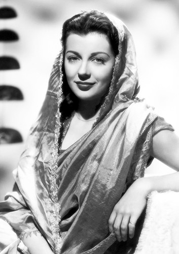 Gail russell monochrome - russell,
