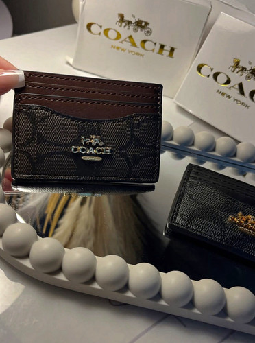 Coach signature leather logo - signature,