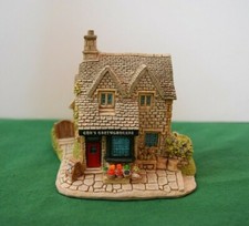 Lilliput Lane Village Shops
