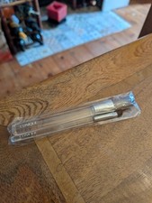 Clinque Makeup Brush Set Of 2 Face Powder / Blusher And Eye Shadow . Sealed. New