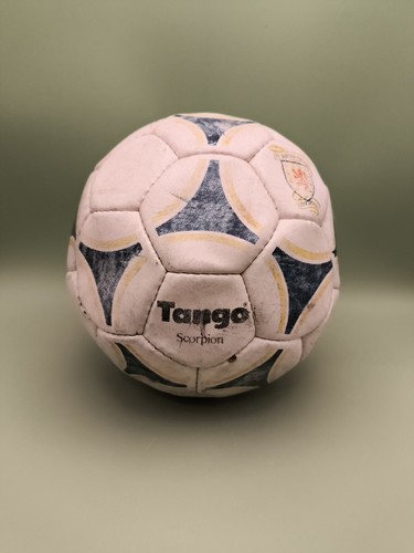 Vintage adidas tango scorpion - vintage,