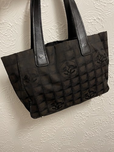 Chanel black travel line tote - black,