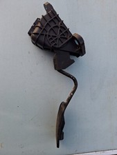  Lexus RX 400   Accelerator