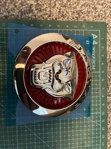 Jaguar front growler badge - growler,