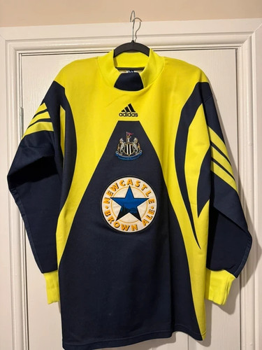 Newcastle goalkeeper shirt - newcastle,