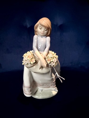 Lladro may flowers girl - lladro,