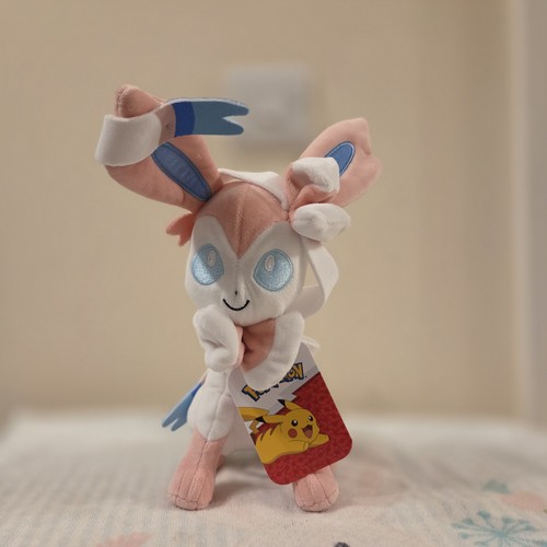 Pokemon sylveon plush - sylveon,
