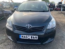 TOYOTA VERSO MK2 2011 1.6 PETROL BLACK    **BREAKING SPARES** NS WIPER ARM