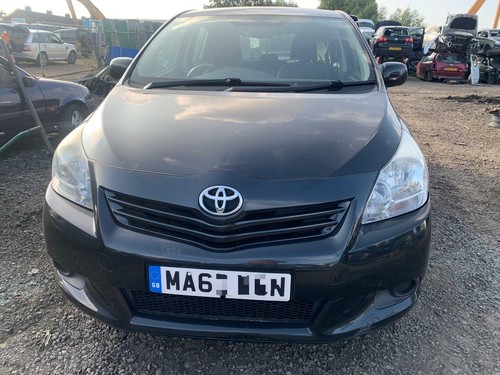 Toyota verso mk2 - mk2, 2011