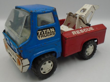 VINTAGE LOUIS MARX & CO LTD TITAN TRUCKS RESCUE RECOVERY LORRY / TRUCK