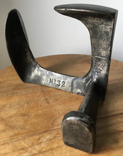 Antique Cobblers Last Cast