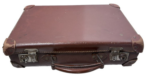Vintage brown suitcase - brown, 13”