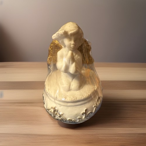 Victorian praying angel with - praying,