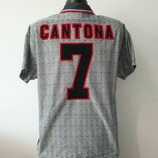 CANTONA 7 Manchester United