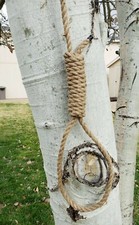 Halloween Horror Hangman's Noose Prop Made of Natural Jute Rope
