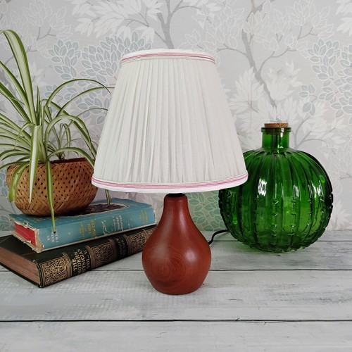 Vintage small teardrop - vintage, teak